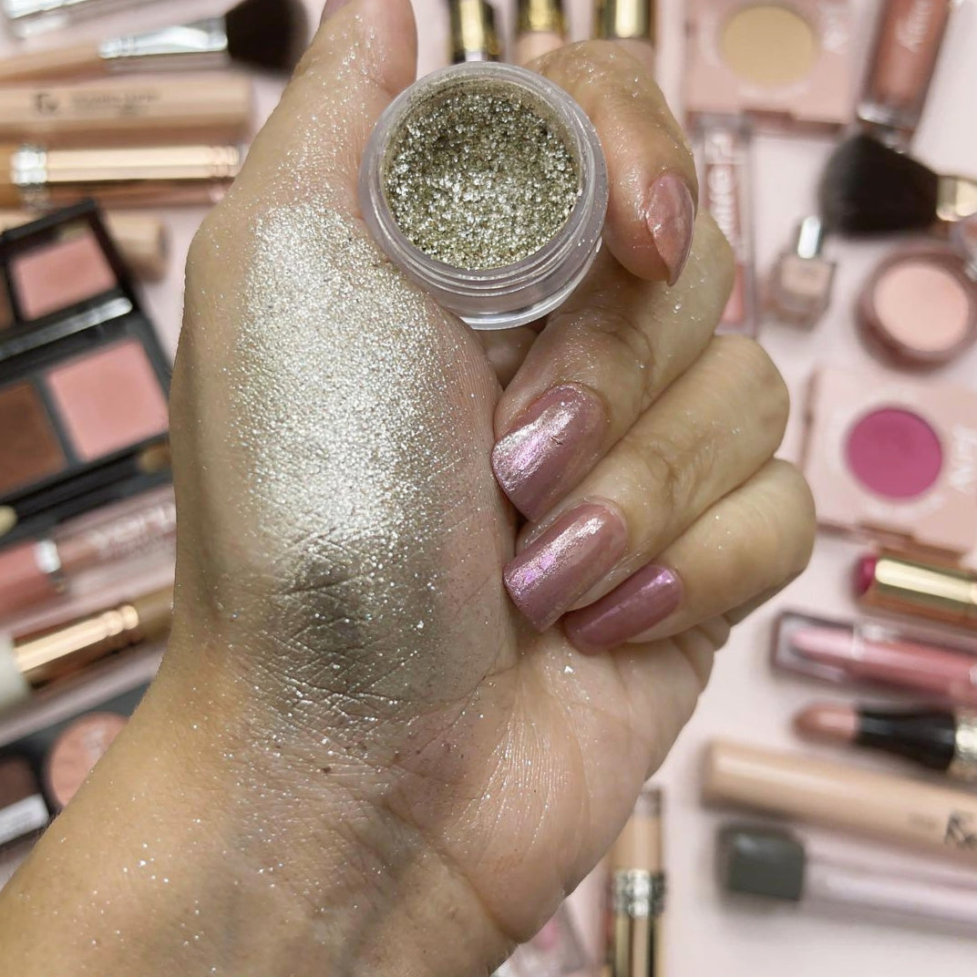 Everly Beauties Highly Pigmented By Series Loose Pigment | Bold Multi-Use Makeup