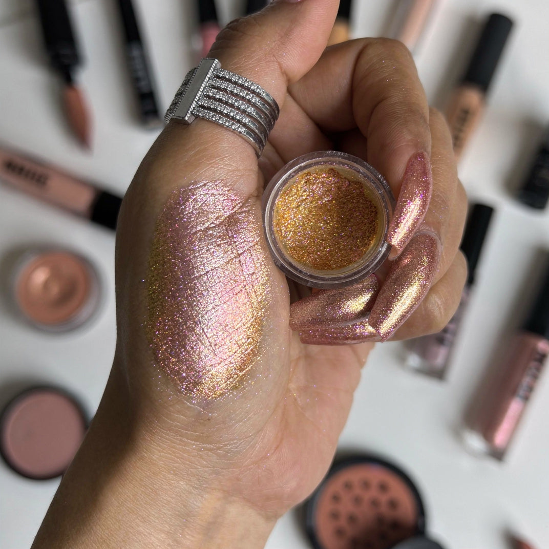 Everly Beauties #310 Multichrome Loose Pigment | High-Shine Shifting Eyeshadow