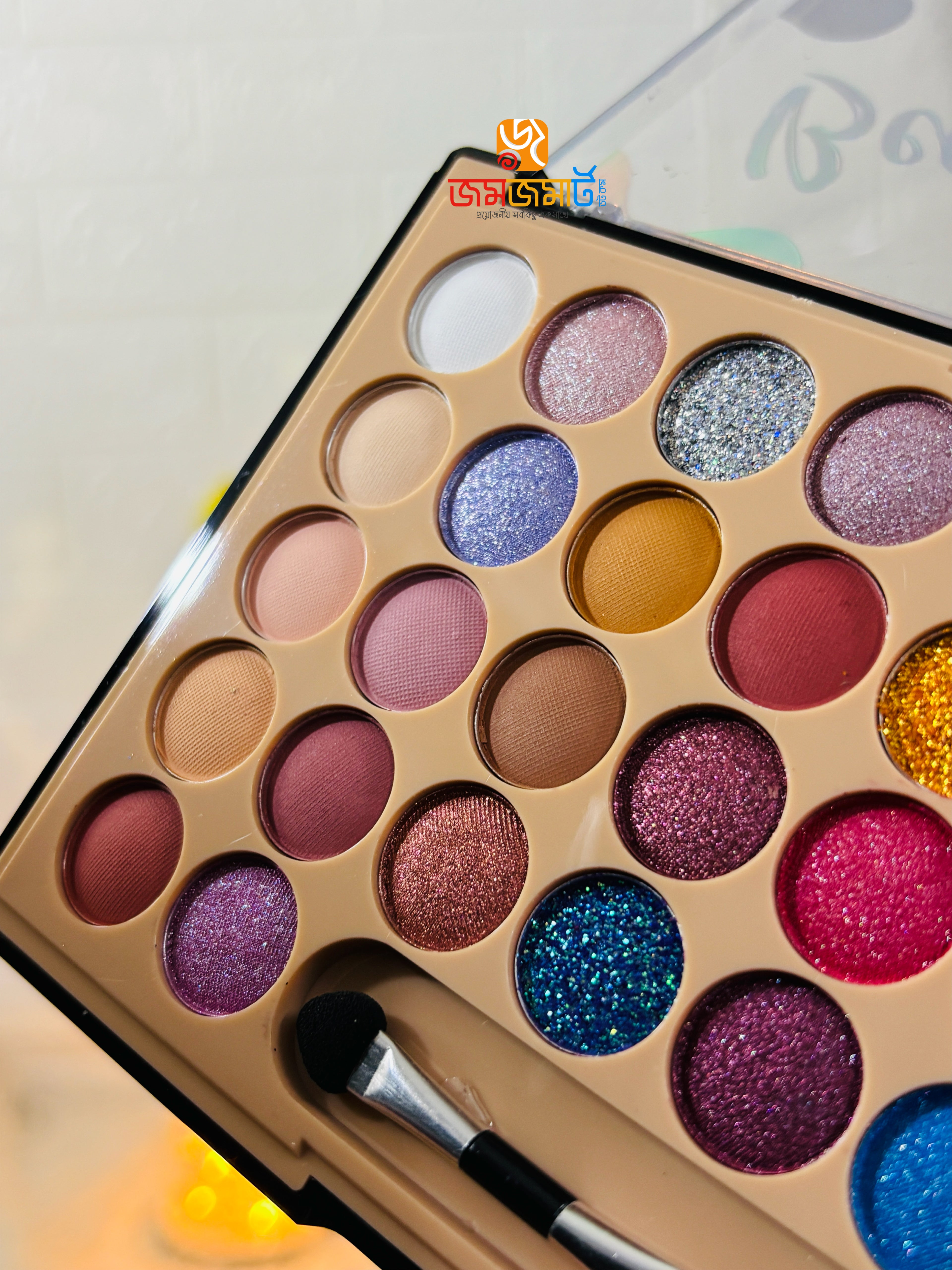 Final Touch Modern Eyeshadow Pallets & Brush Free 36 Color