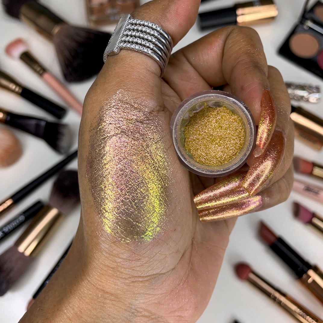 Everly Beauties #310 Multichrome Loose Pigment | High-Shine Shifting Eyeshadow