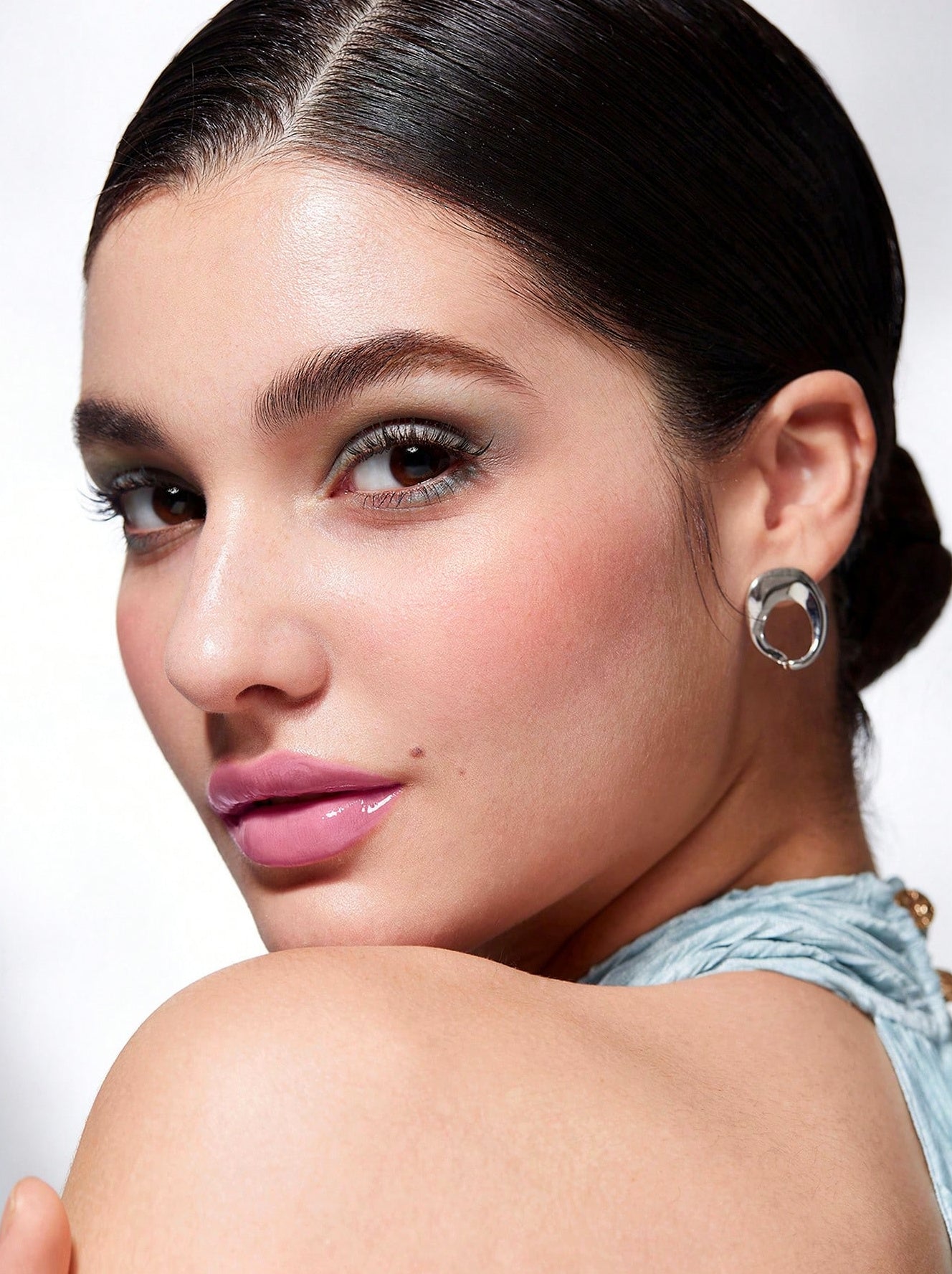 Sheglam Pout-Perfect Shimmer Lip Plumper – Glittery, Juicy, Hydrated Lips