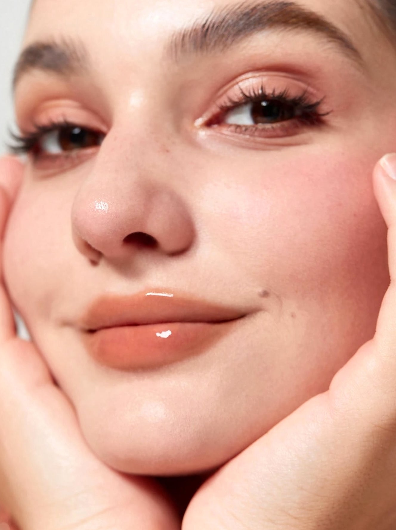 Sheglam Pout-Perfect Shimmer Lip Plumper – Glittery, Juicy, Hydrated Lips
