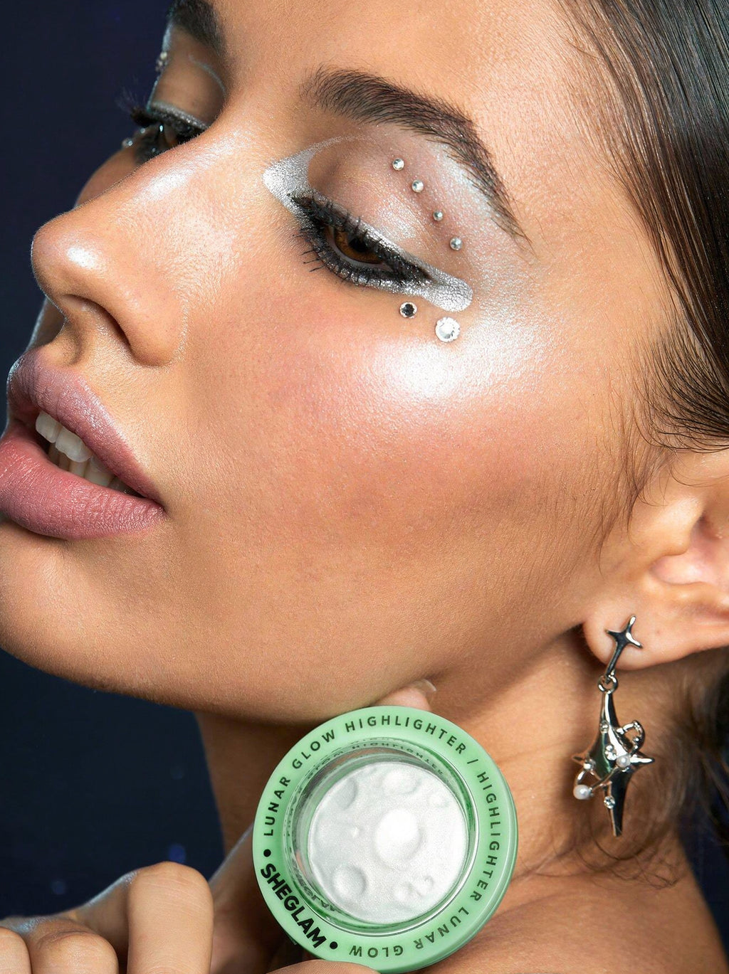 SHEGLAM Lunar Glow Highlighter – Shimmer & Glow